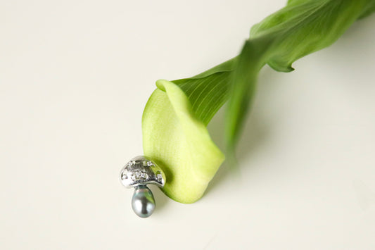 Grüne Tahitiperlen Brosche in Pilzform | 925 Silber Brosche Setting | Geschenk für Sie