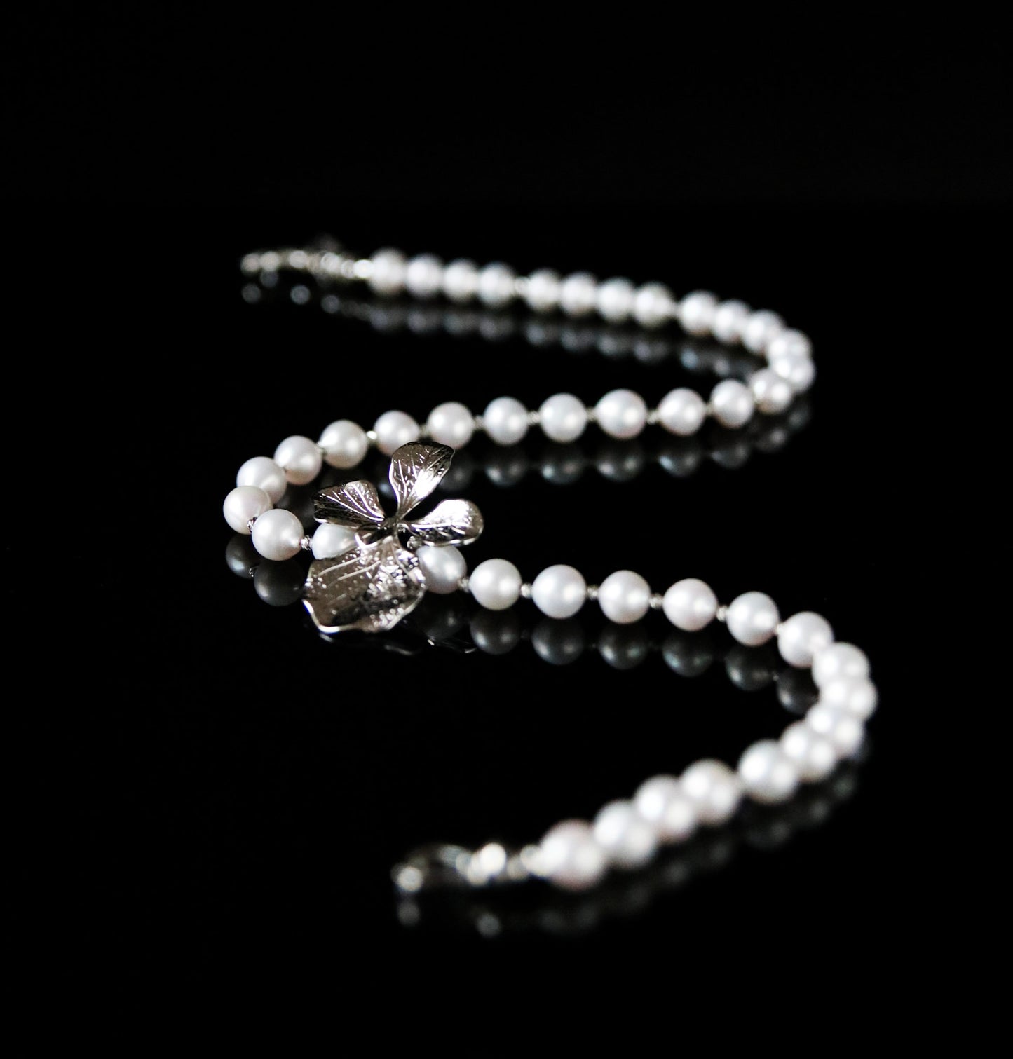 Orchidee Schmuckstück mit Universalverschluss für Perlenketten | Orchid-accessoire for necklace jewelry | Weihnachtsschmuck | Hochzeit