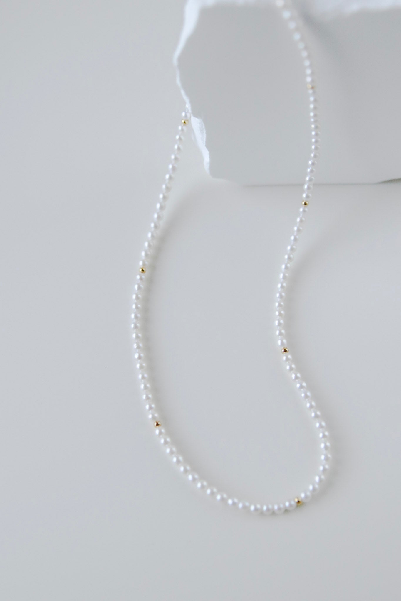 Perlen Choker, Aurivine