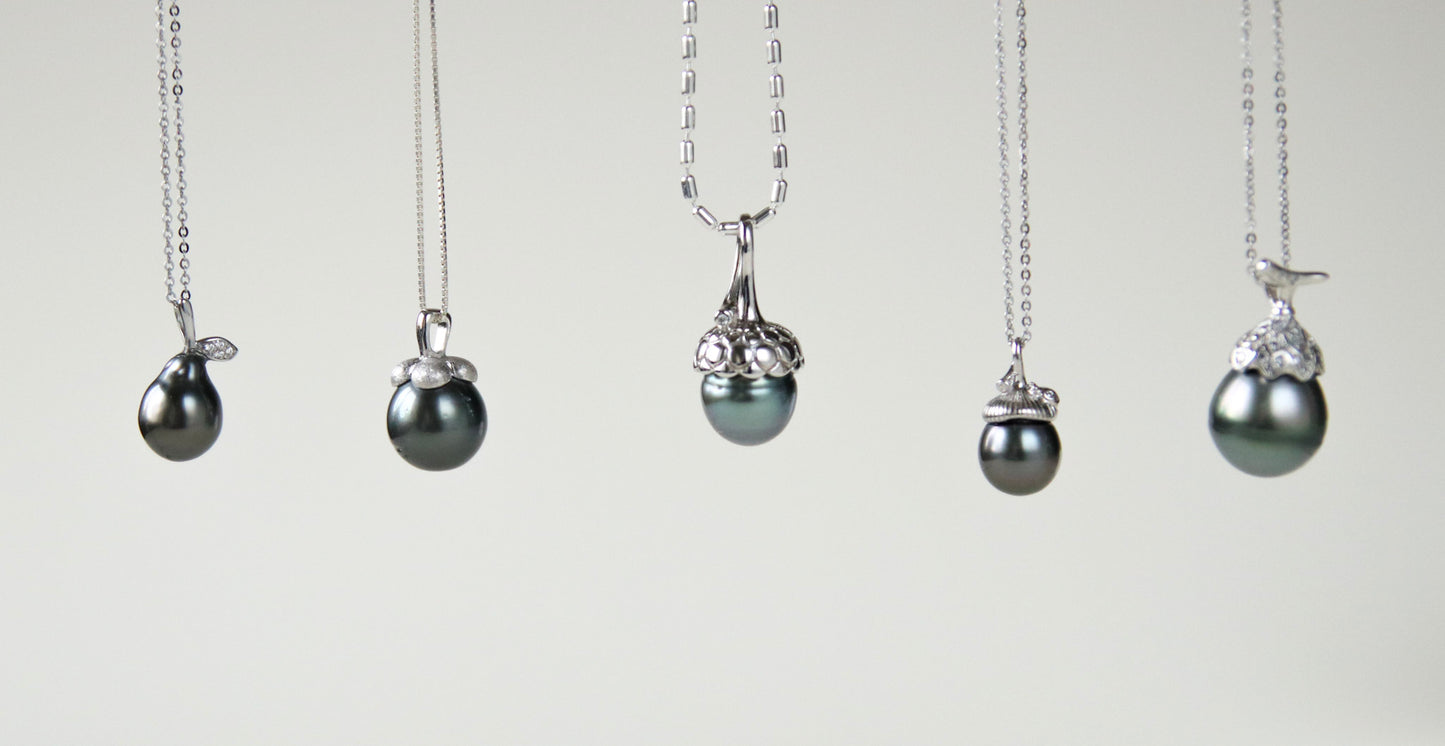 Grüne Tahiti Perle Anhänger in Birnenform mit Sterling Silberkette | Tahitiperle Halskette | 925 Silber | Geschenk für Sie