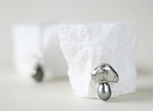 Grüne Tahitiperlen Brosche in Pilzform | 925 Silber Brosche Setting | Geschenk für Sie